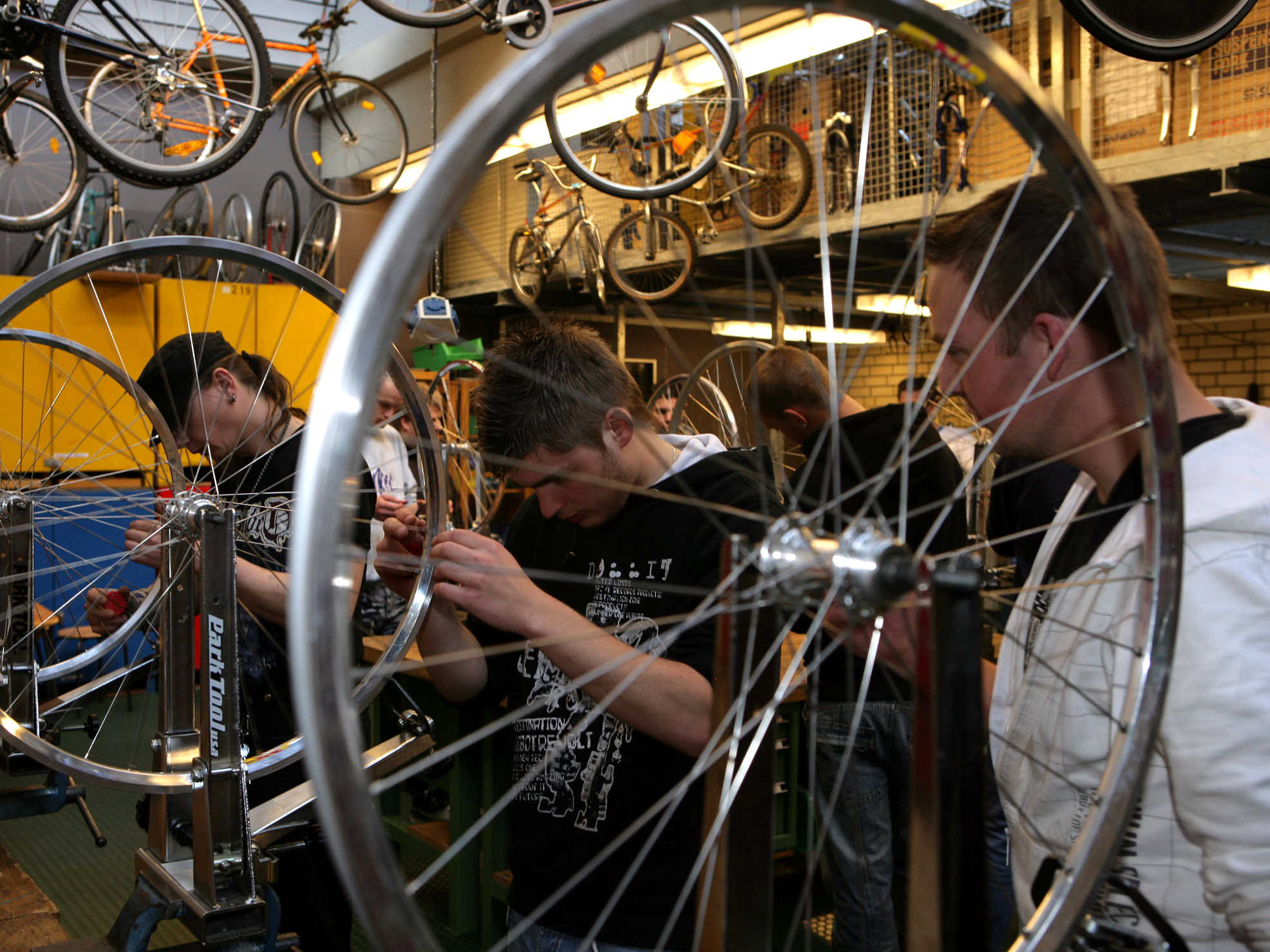 Fahrräder einspeichen