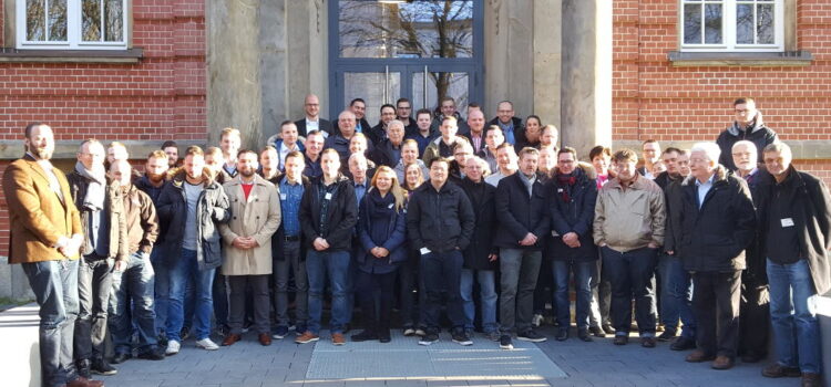 Techniker an der Fachschule Technik in Hamburg beim Jahrestreffen