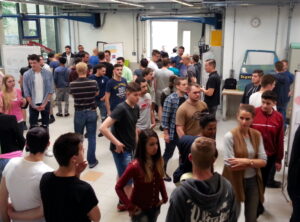 Blick ins Lackierzentrum während der Lackmesse 2017