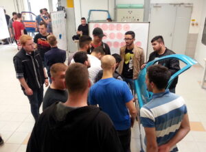 Blick ins Lackierzentrum während der Lackmesse 2017