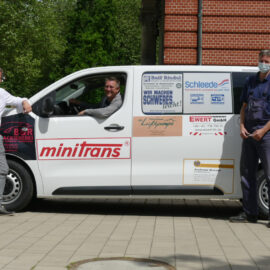 Neues Werbefahrzeug an der BS 16