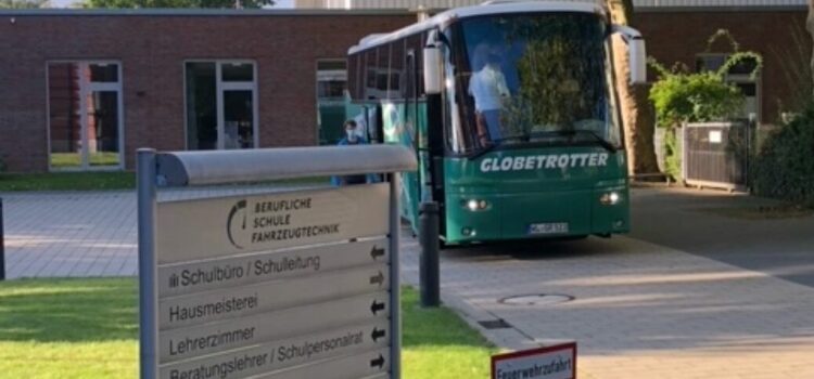 FiF-Schüler fahren sich selbst in den „Block- und Lernfeld-11-Abschluss“