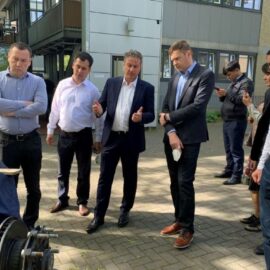 Usbekische Delegation an der BS16