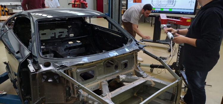 Karosserievermessung am Audi R8